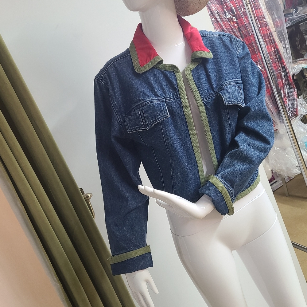 ❤️ AUTHENTIC Moschino Denim Jacket with Red Collar and Green Trim ❤️